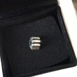 Pandora Clip